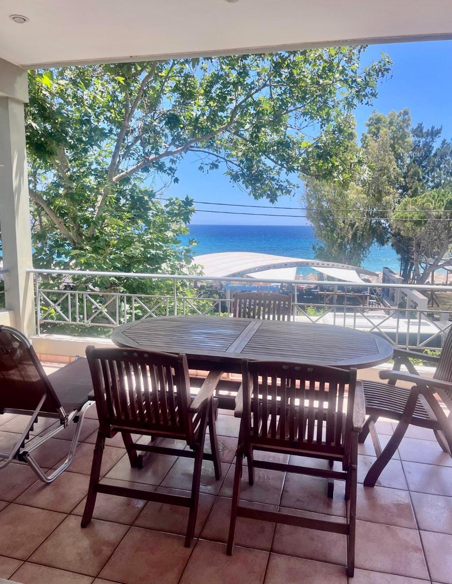 Chloe'S Sunrise Beach House Villa Athén Kültér fotó